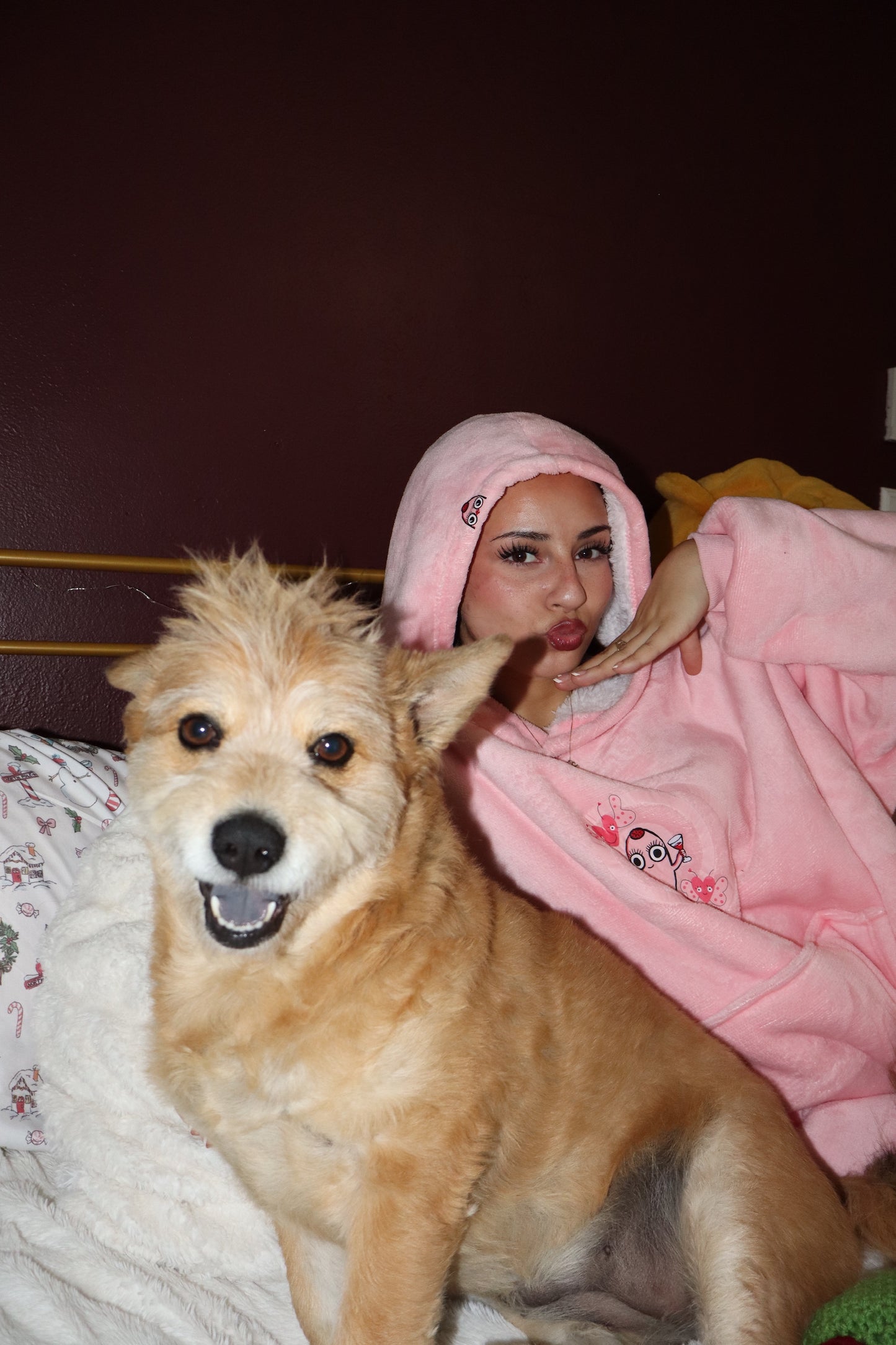 limited edition valentine’s day hoodie blanket 💗💝💕💞💓💘