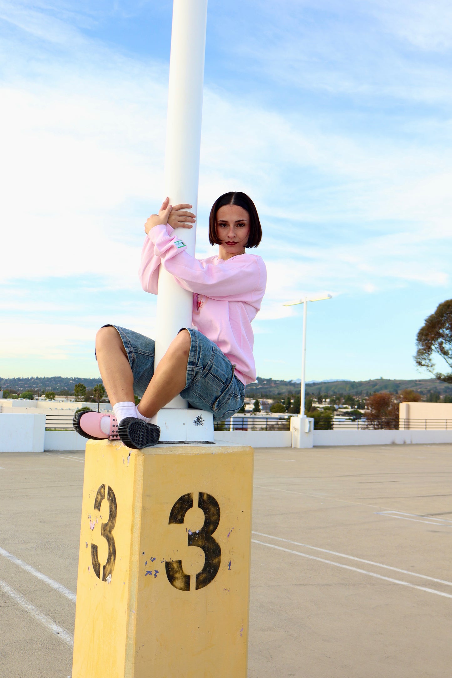 limited edition valentine’s day crewneck 💗💝💕💞💓💘