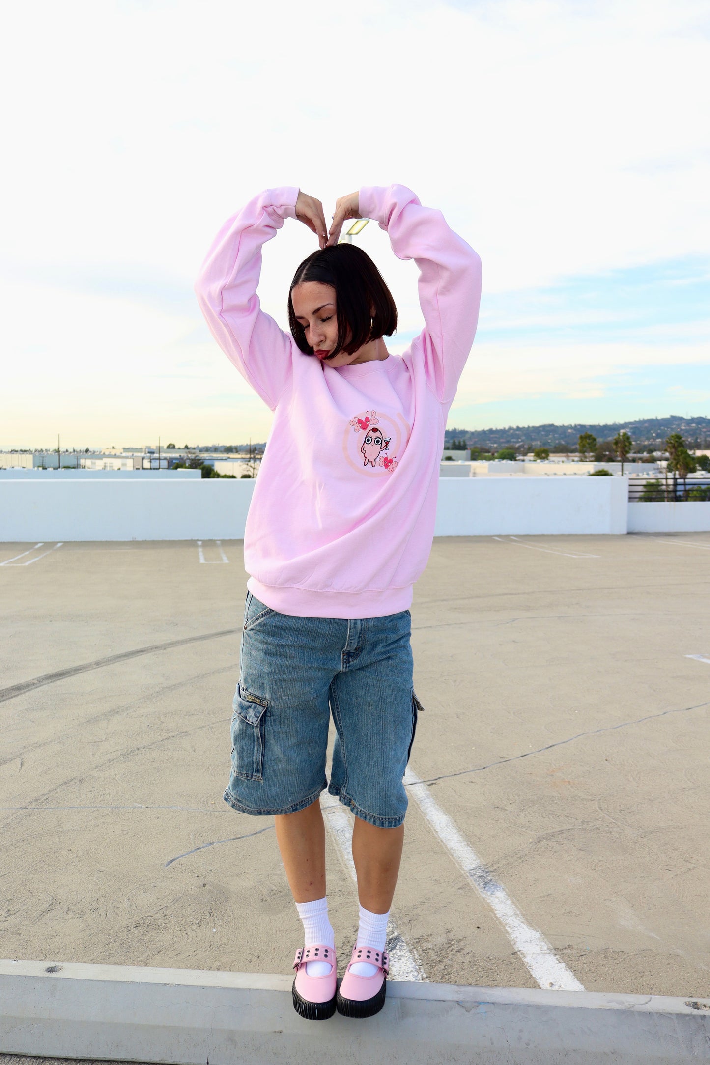 limited edition valentine’s day crewneck 💗💝💕💞💓💘